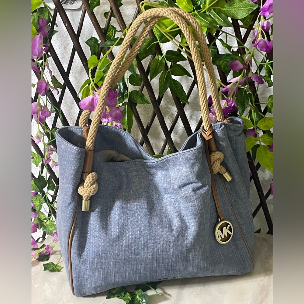 Michael Kors Isla Large Grab Bag Chambray Blue Tote